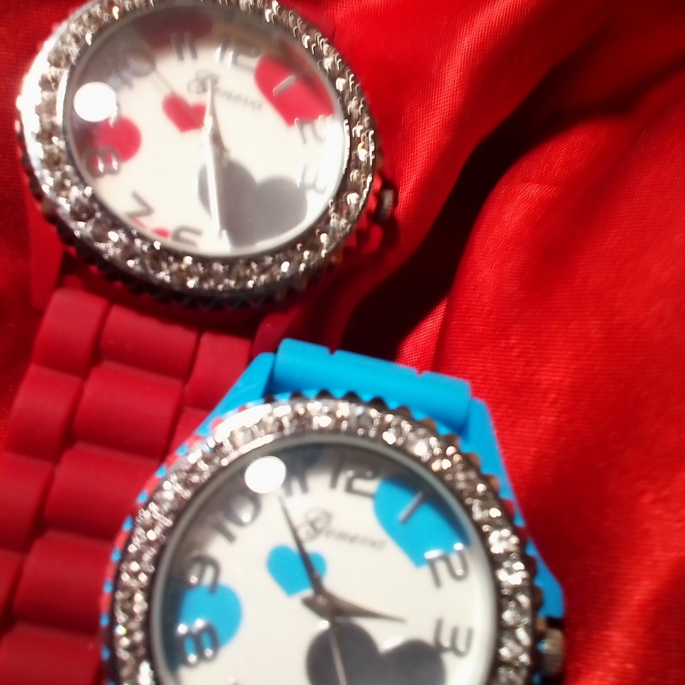 2 Floating Hearts Geneva Watches Red & Blue Silicone Straps 1 NWOT 1 Used